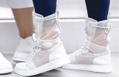 NIKE AIR JORDAN 1 EXPLORER XX THE 1 REIMAGINED AO1529-100 SIZE 8 WOMENS  WHITE. MAKE AN OFFER!