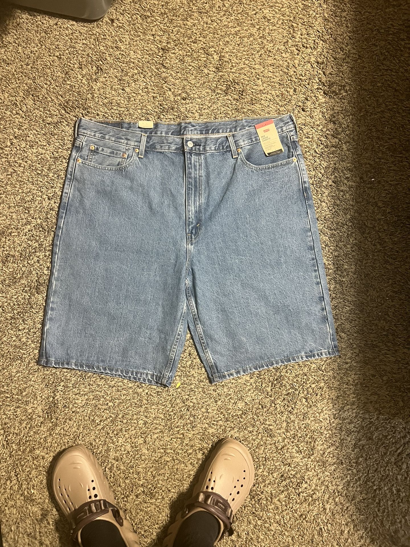 Men Levi’s Shorts 469