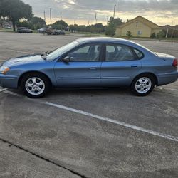 2005 Ford Taurus
