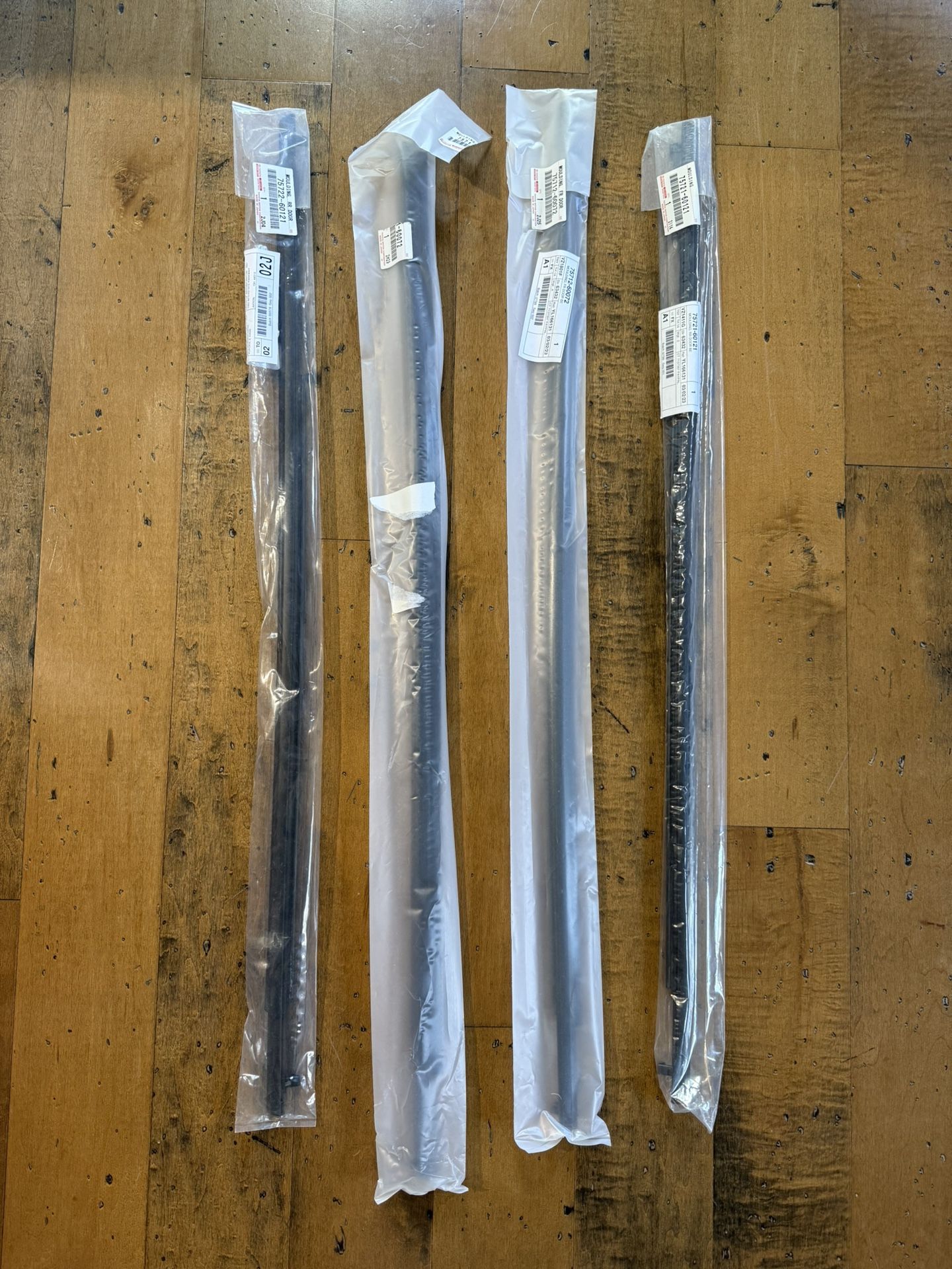 Lexus/Toyota Lower Window Molding Trim