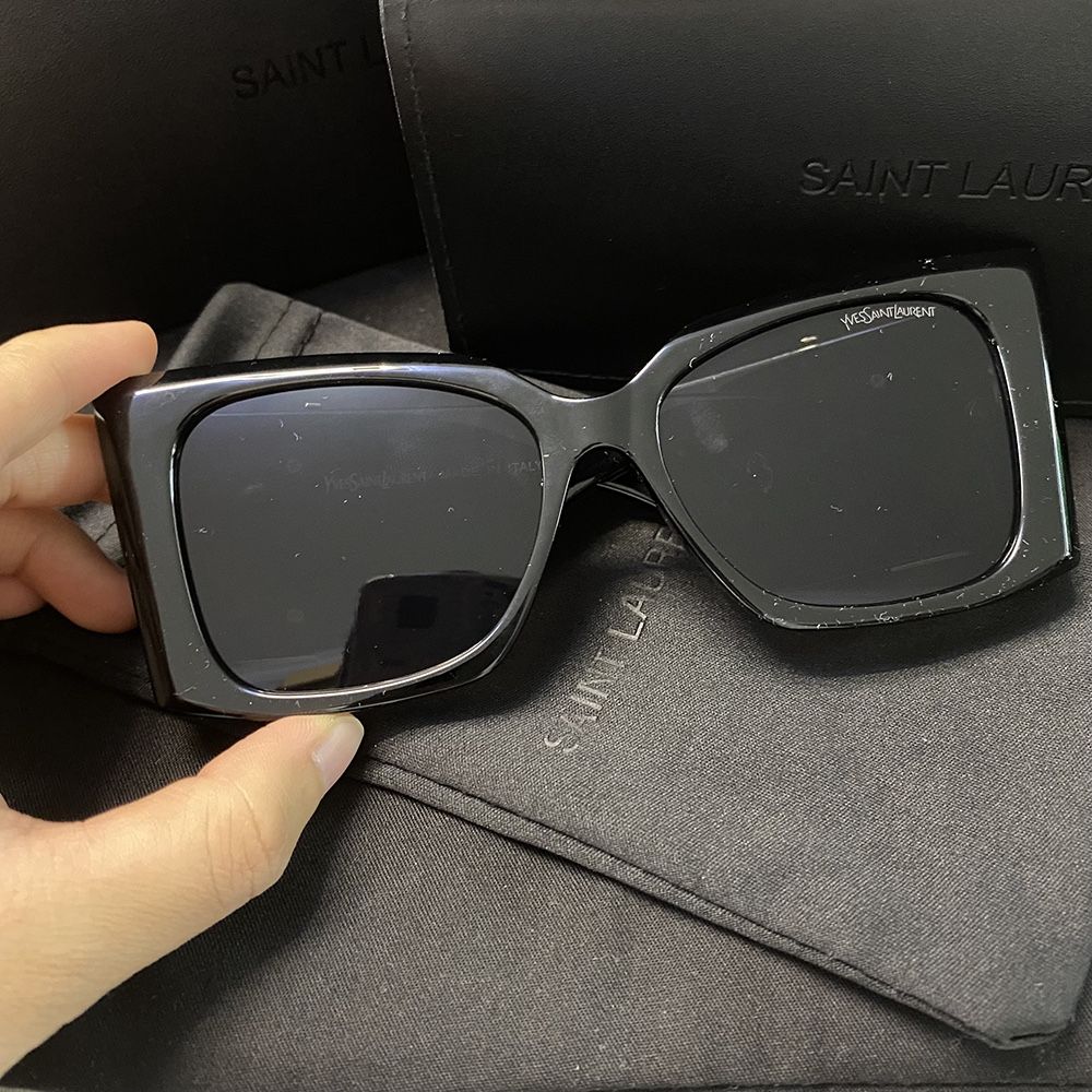 Womens Square Frame Black Sunglasses
