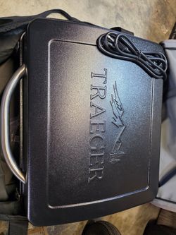 Traeger Trailhead Portable Pellet Grill - Brand New Never Used - Open Box with Carrying Bag