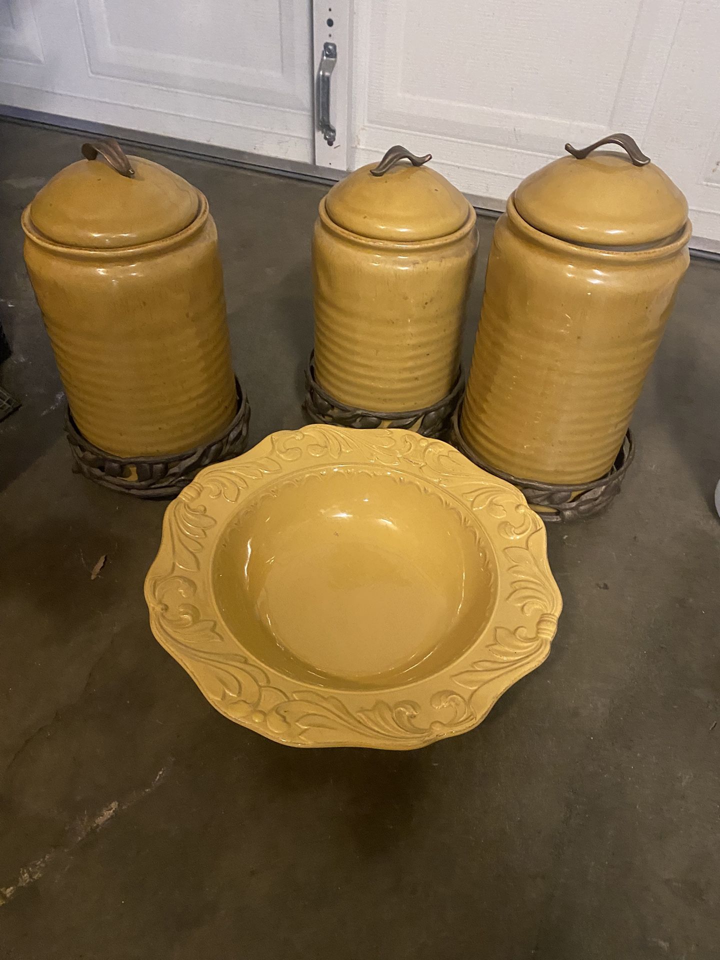 3Canisters With Bowl