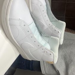 Women Nike Blazers