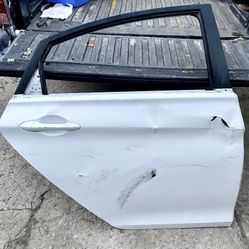 Fits 2011-14 Hyundai Sonata RH Back Passenger Door Shell (Minimal Damage)