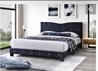 Furniture queen bed