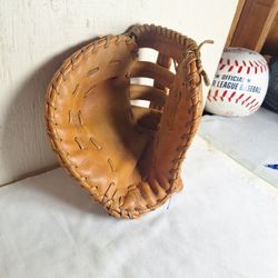 Wilson Catcher's Glove, 12"