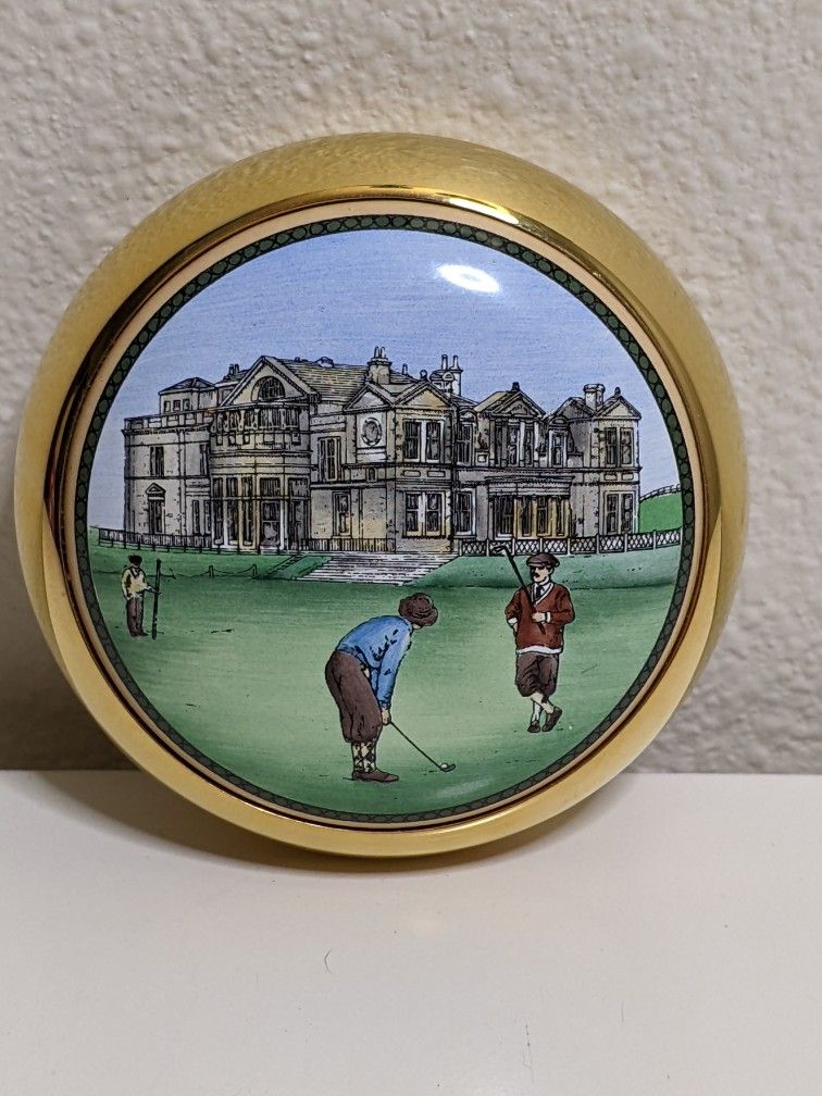 VTG HALCYON DAYS ENAMEL ST. ANDREWS' GOLF SCENE Paperweight - Made in England