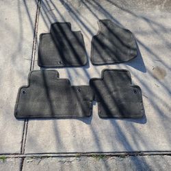 2013 GMC ACADIA FLOOR MATS