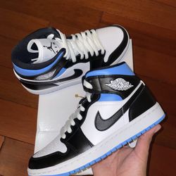 Air Jordan 1 Mid UNC women’s