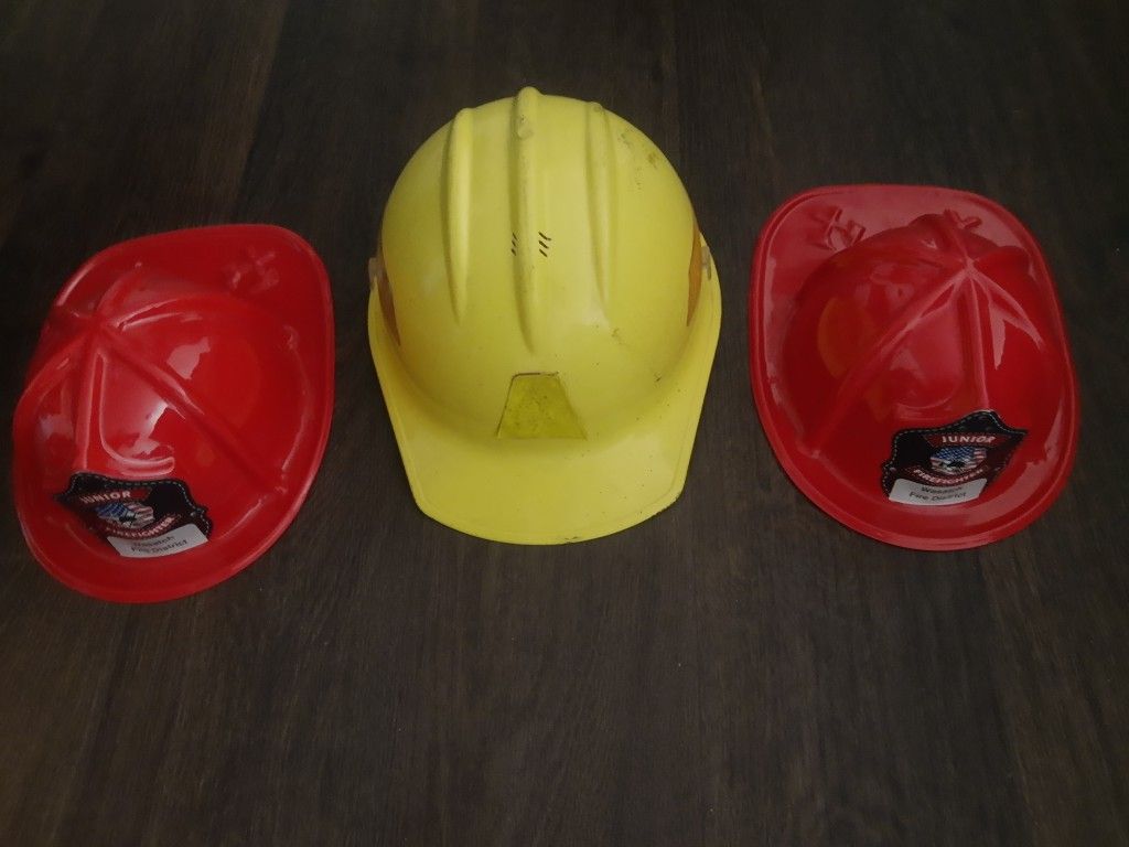 Construction Hat Yellow Hard Hat +2 Free Children Hats