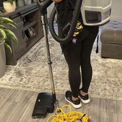 Vacuum Cleaner Used 1 Month 