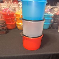 Tupperware 