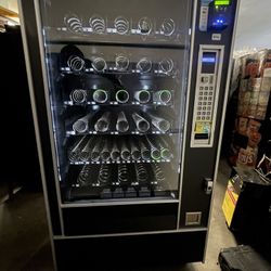 Vending Machine With New Credit Card Reader Delivery Available 