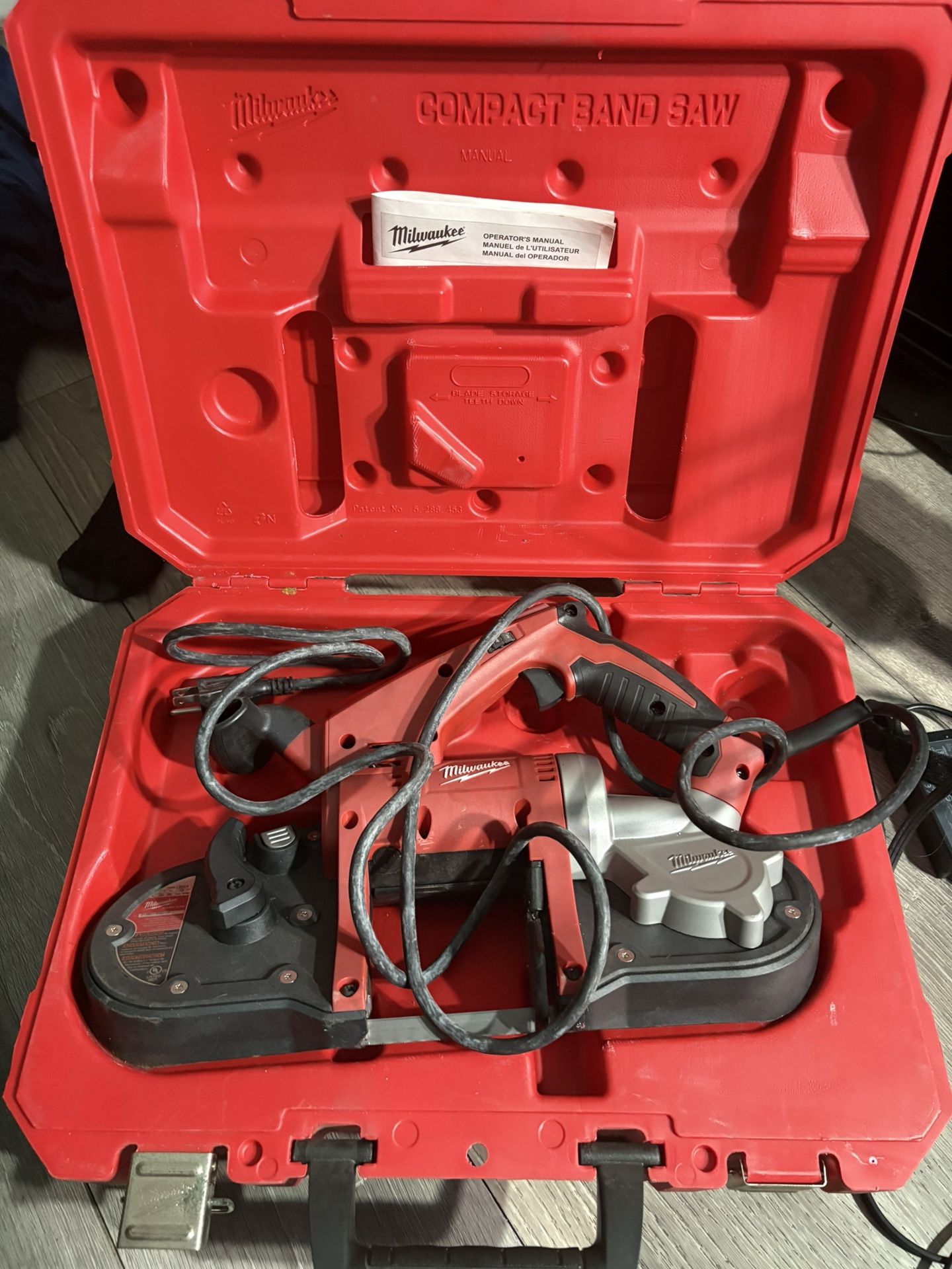 Milwaukee Compact Band Saw