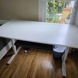 PENDING Sit-stand desk. Ikea. MANUAL adjustment 