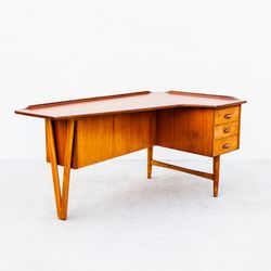 1950s Danish Modern Teak and Oak Boomerang Desk by Peter Lovig