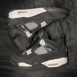 authentic jordan 4 white thunders size 9M