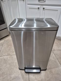 Washed & Sanitized 13 Gal. Step Trash Can