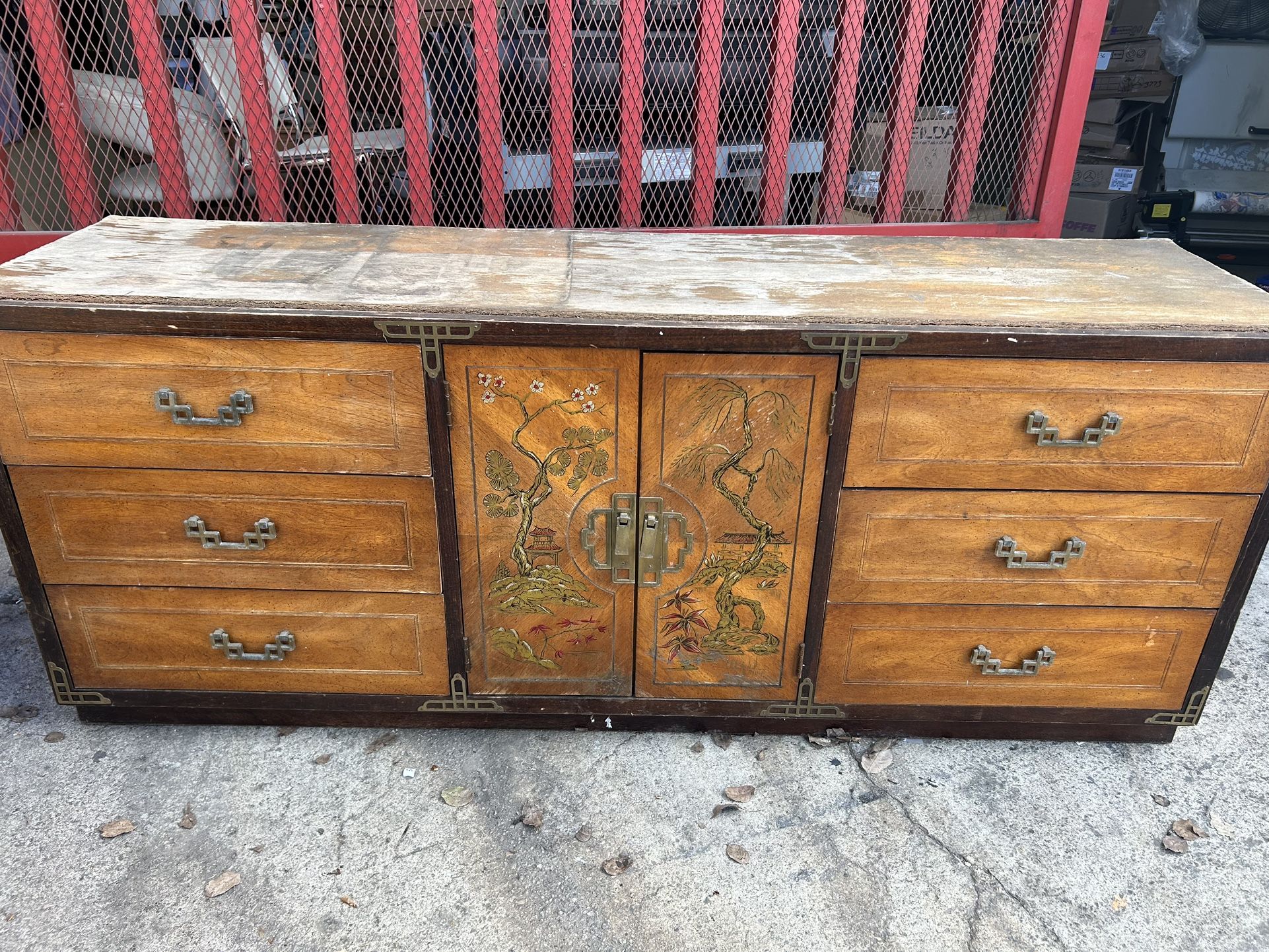 Free Dresser