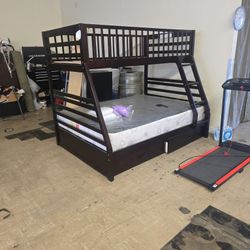 LITERA MUESTRA. MATRIMONIAL ABAJO E INDIVIDUAL ARRIBA CON COLCHONES