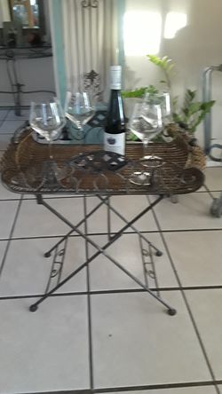 INDOOR BAR