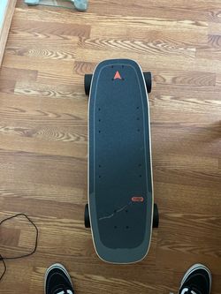 Electric skateboard