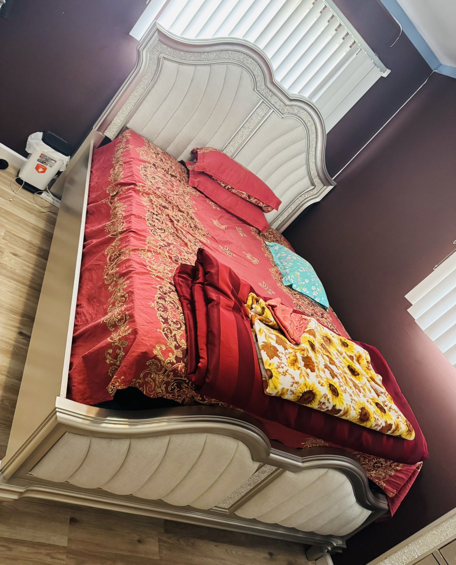 Full Queen Bedroom Sets