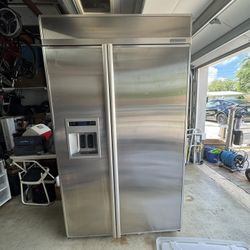 Refrigerator Built In 