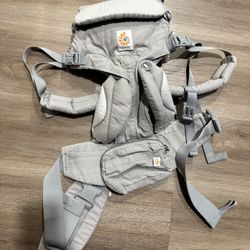 Ergobaby Baby Carrier