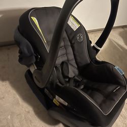 Infant Car Seat Graco Snugride 35