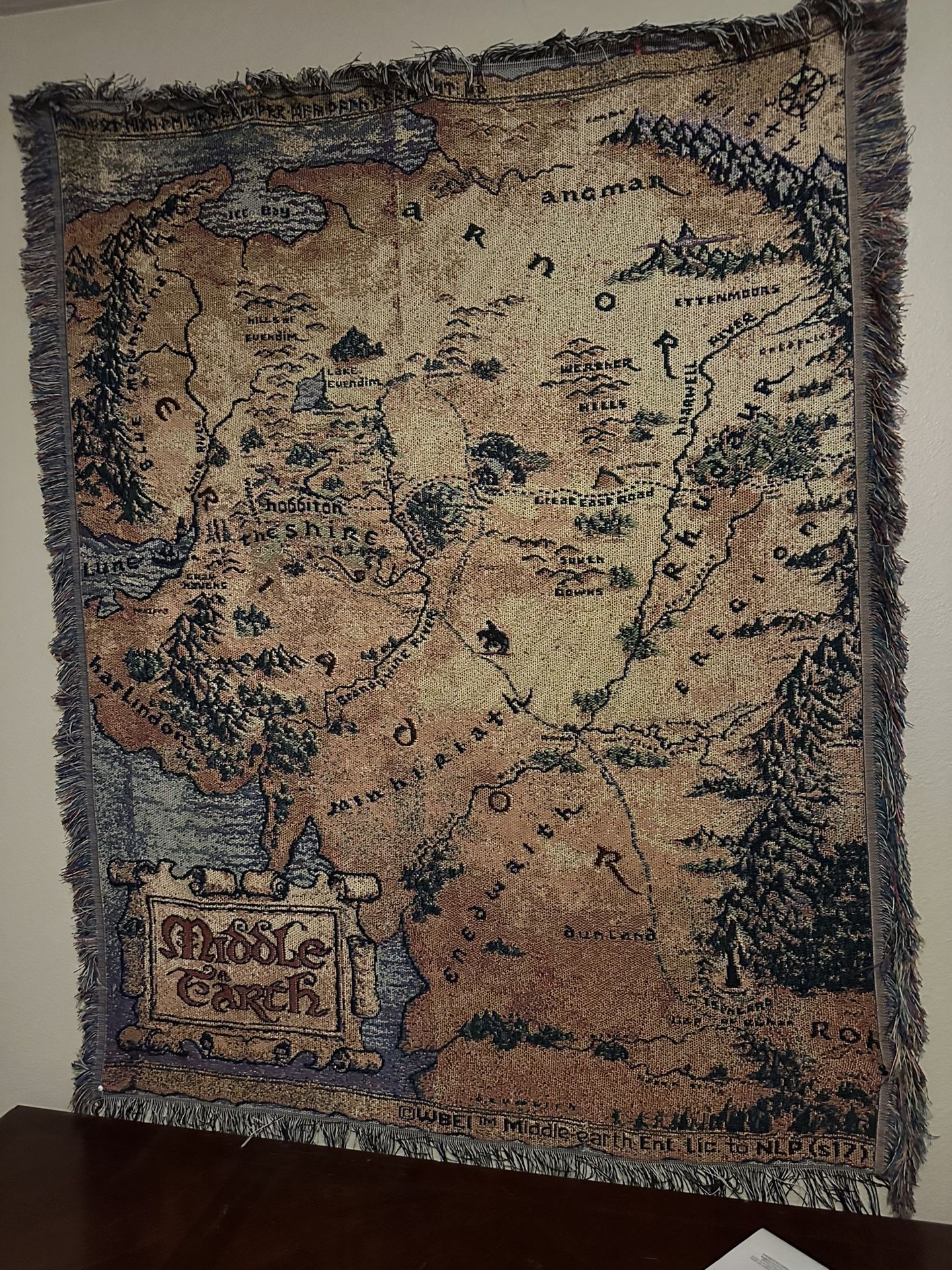 LOTR Tapestry And Necklaces 