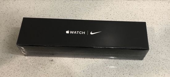 Brandnew Apple Watch Nike series 5 44mm GPS +Cellular