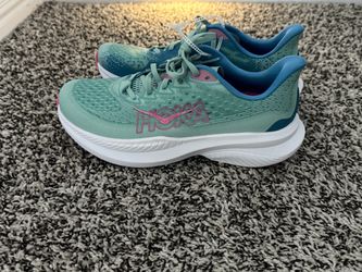 Hoka Mach 6 Running Sneakers - Brand New