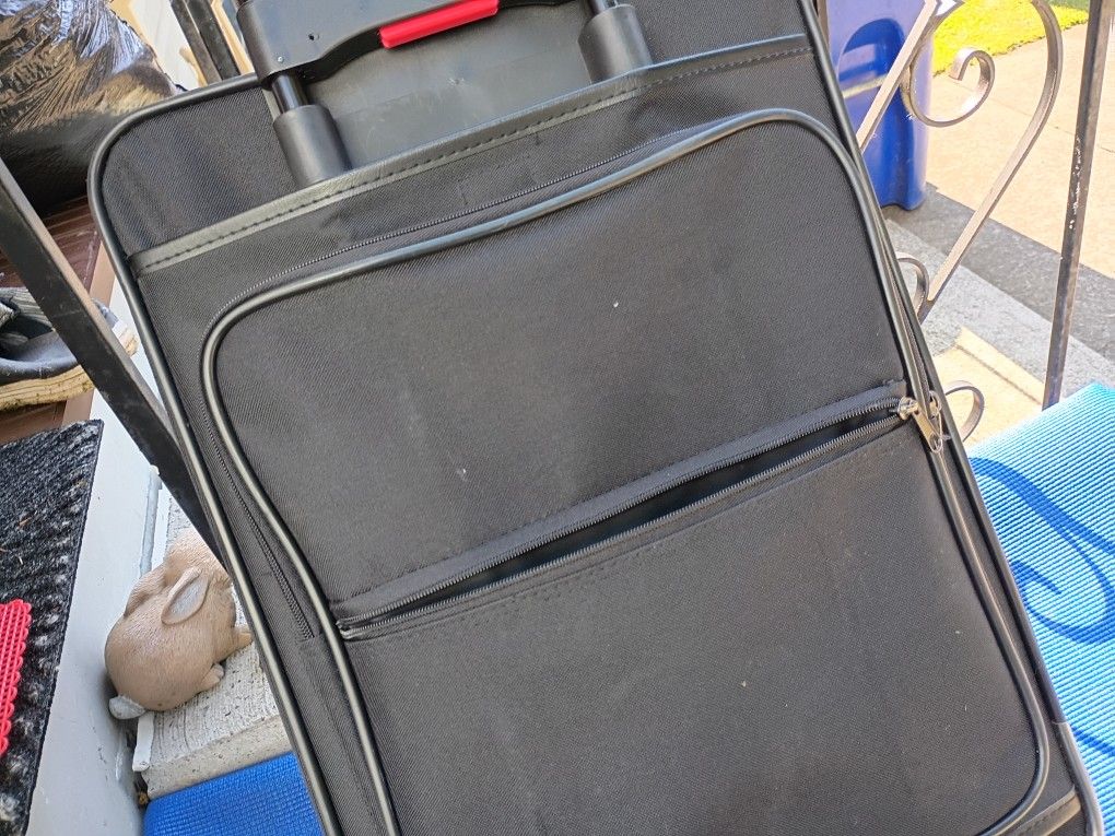 Suitcase (Embassy)