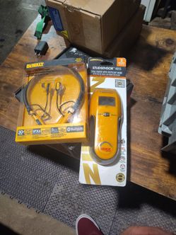DeWALT EARPHONES