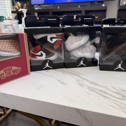 Infant Shoes/ Crib Booties