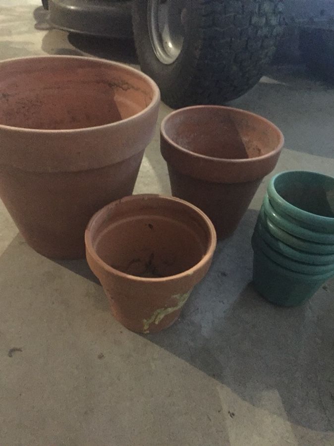 Ceramic and plastic pots- see both photos