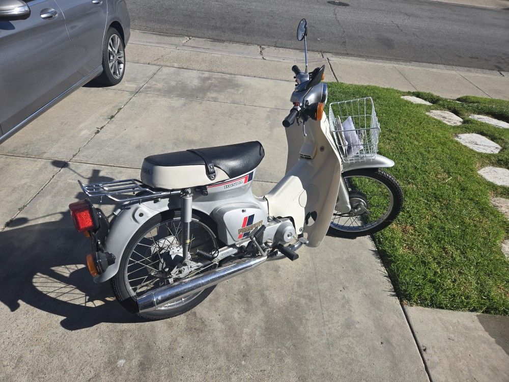 1982 Honda passport 70