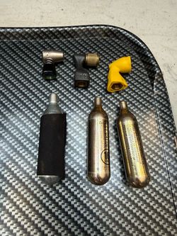 Bike pump woth c02