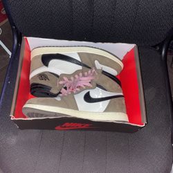 Size 8.5 Men’s Jordan 1 Retro OG x Travis Scott High Mocha