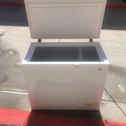Chest freezer