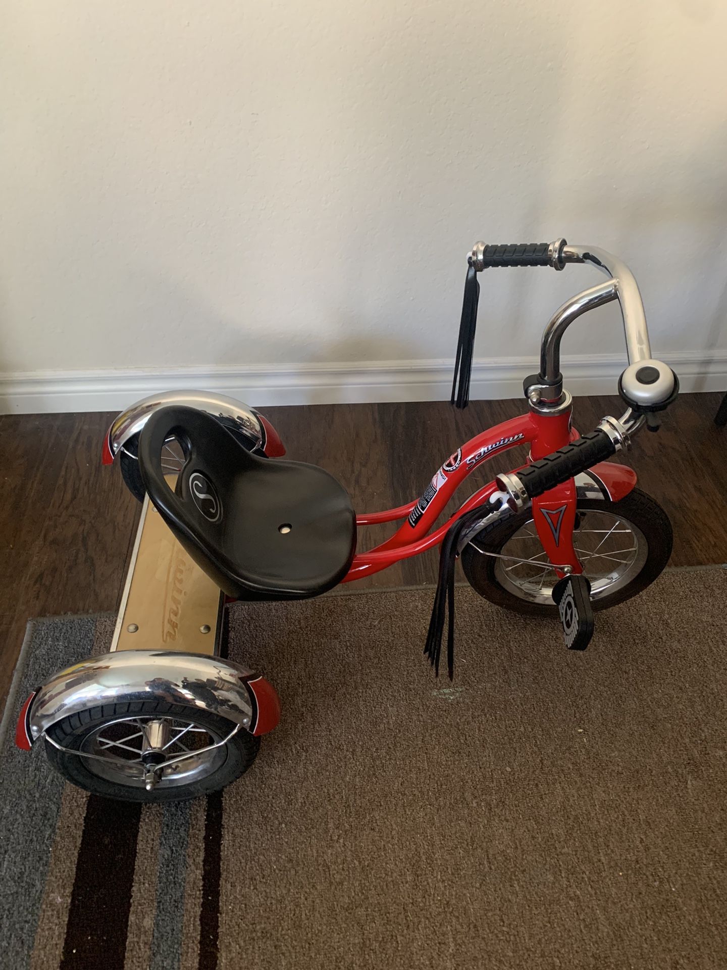 Schwinn Roadster Tricycle