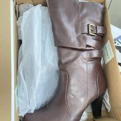 Women’s Boots Size 8 