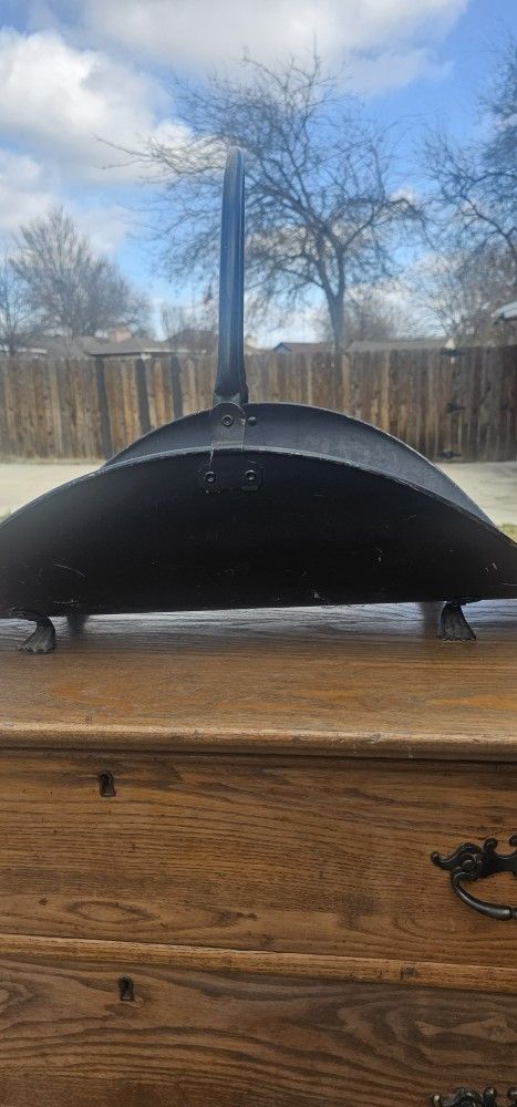 Vintage Metal Coal / Ash Scuttle – Fireplace Decor