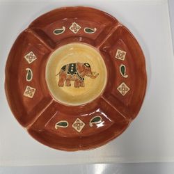 Elephant design, ceramic chip and dip platter