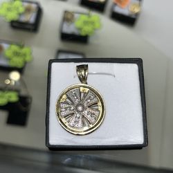 Spinning Rim Pendant