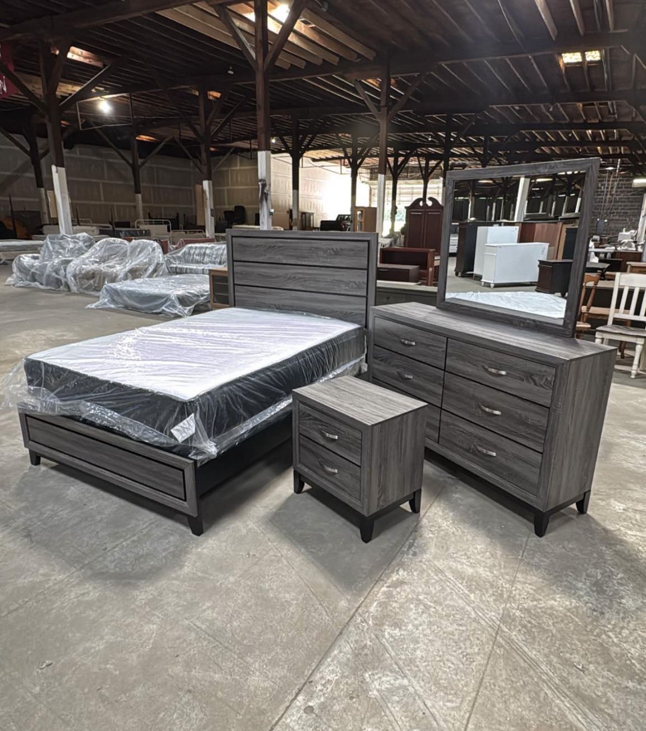 Bedroom Set With Free Mattress And Boxspring