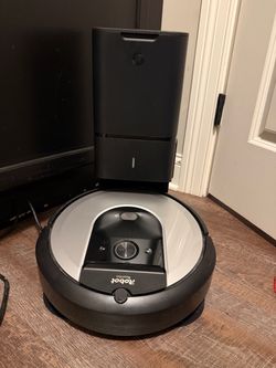 Wi-Fi® Connected Roomba® i6+ Self-Emptying Robot Vacuum