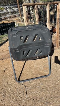 Compost bin